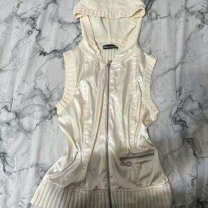 Cream DKNY 100% cotton sleeveless jacket with hood
